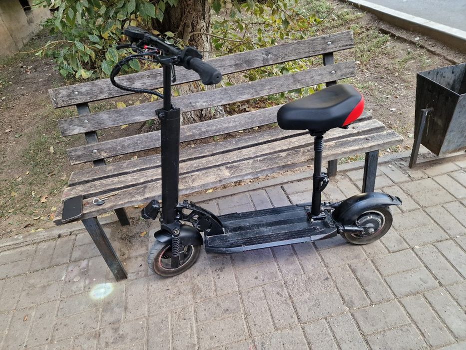 Продам электросамокат