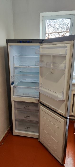 продам холодильник No Frost Samsung