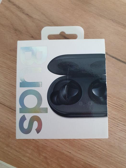 Продам наушники Samsung Galaxy Buds!