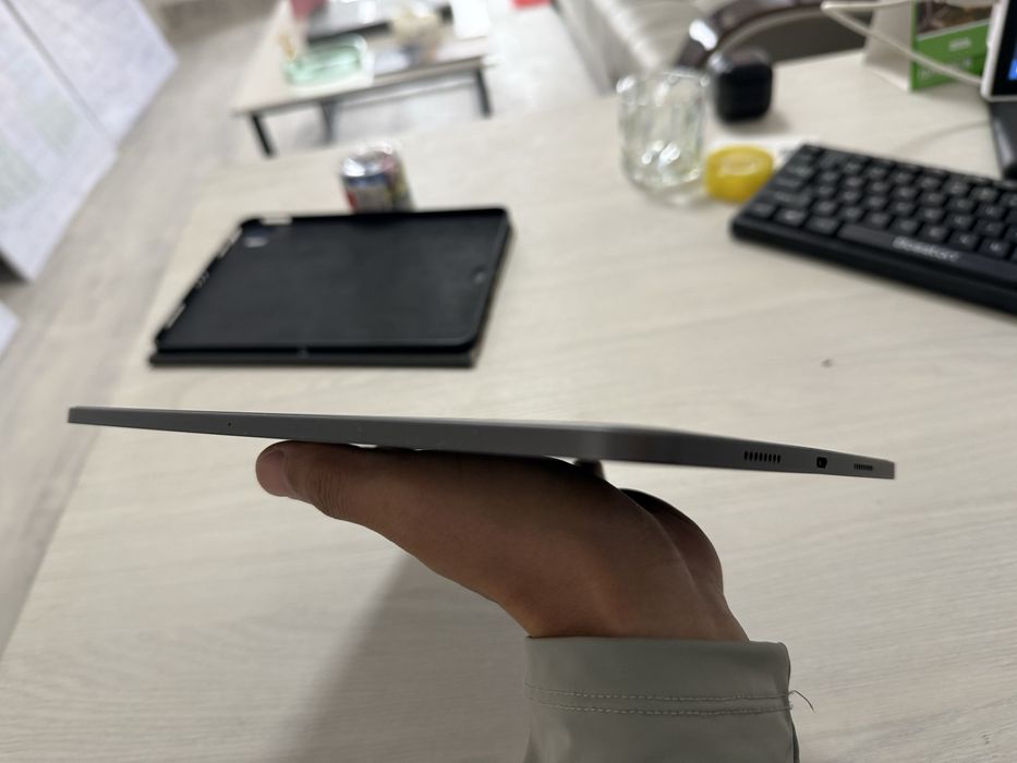 iPad Pro 11 M1 128GB (3 поколение) в идеале, срочно