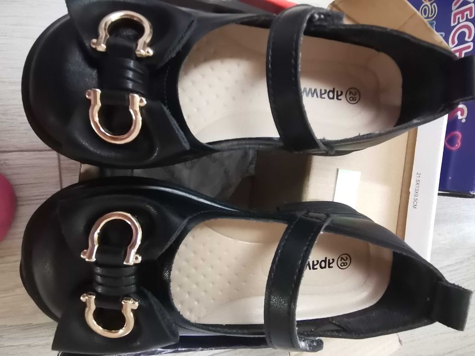 Vând pantofiori fetite și tenesi