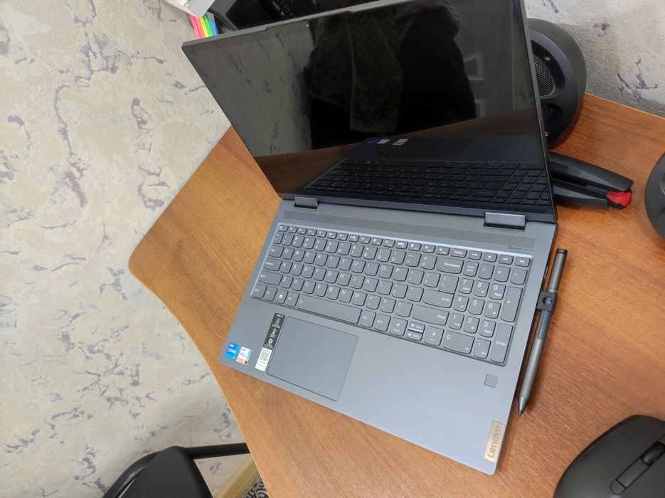 Lenovo Yoga 7 Core i5