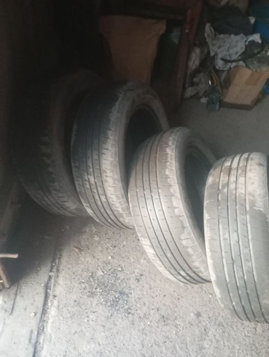 Продам комплект резины