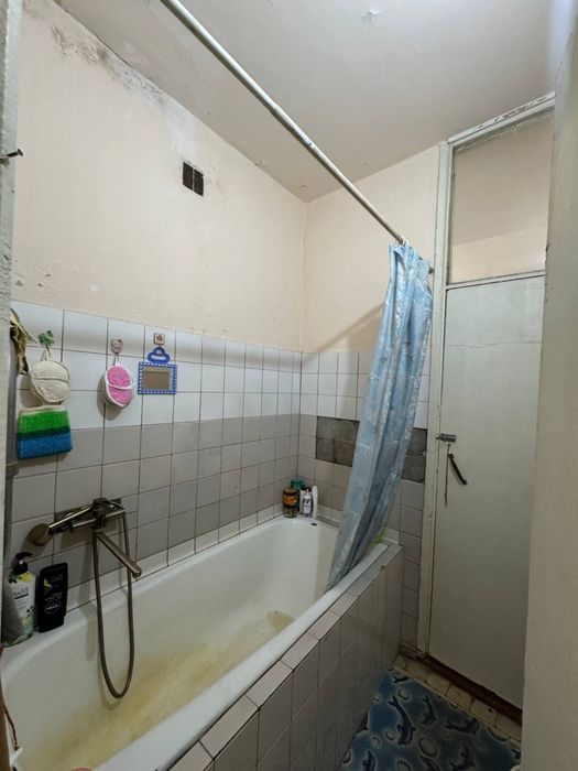 Продается 2 комнотная квартира