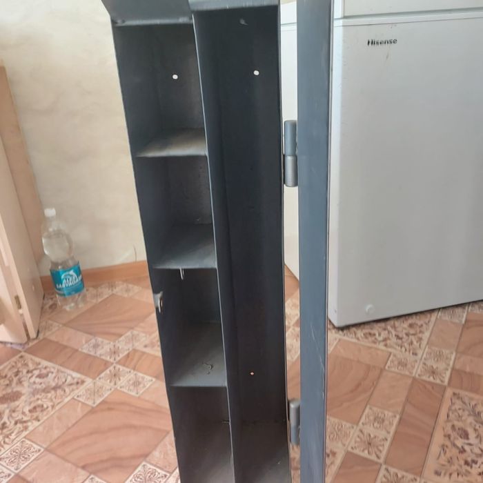 Продаю железный сейф