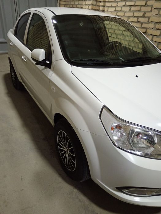 Нексия 3 сотилади 111