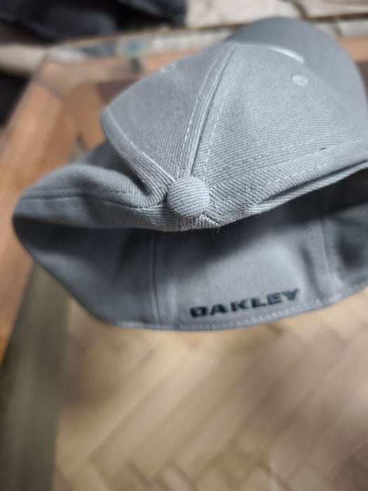 Oakley  baseball caps