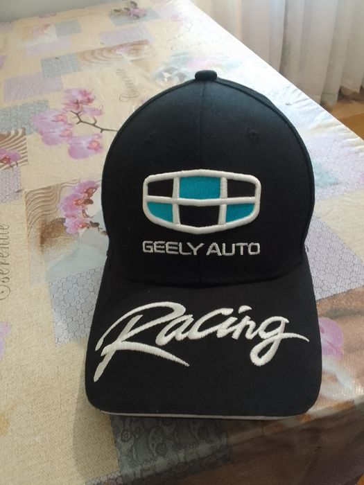 Мужская  крутая  кепка  летния