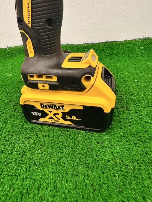 Impact Dewalt DCF894