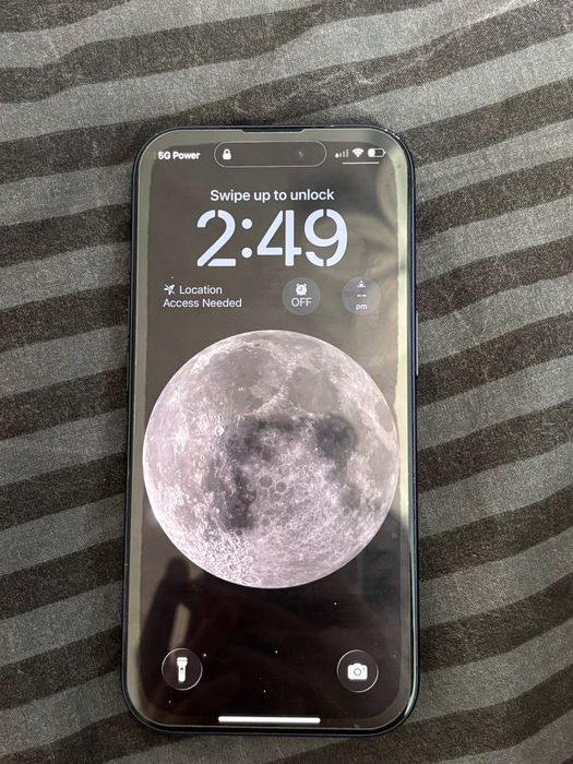 Iphone 17 pro-тъмно син без гаранция