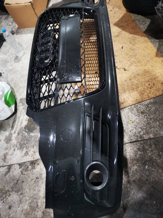 Оригинална броня с RS решетка за audi a6