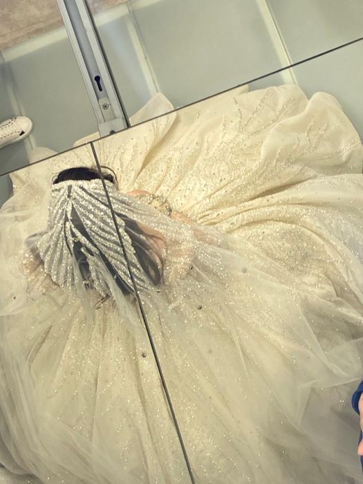 Rochie superba de mireasa (rochie + crinolina+voal+coronita)