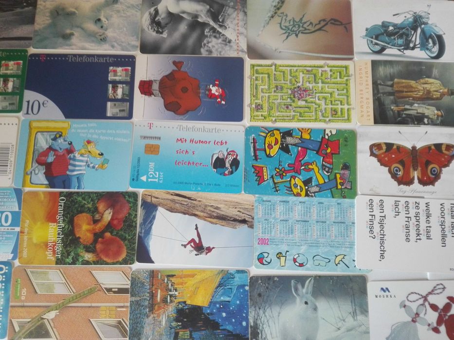 Немски порцеланов сервиз и фонокарти - два лота.