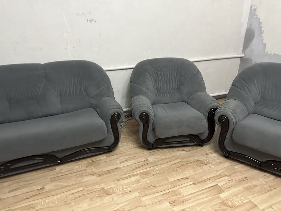 Продам диван тройка