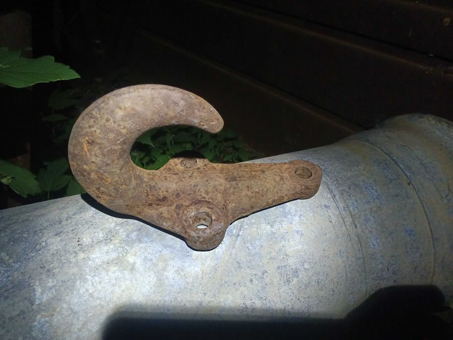 Продам буксировочные крюки.