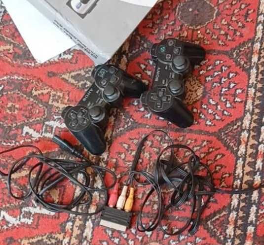 Игровая приставка Sony PlayStation 2 Slim (SCPH-90004) + комплект