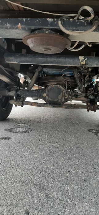 Mersedes Benz sotiladi gruzovoy