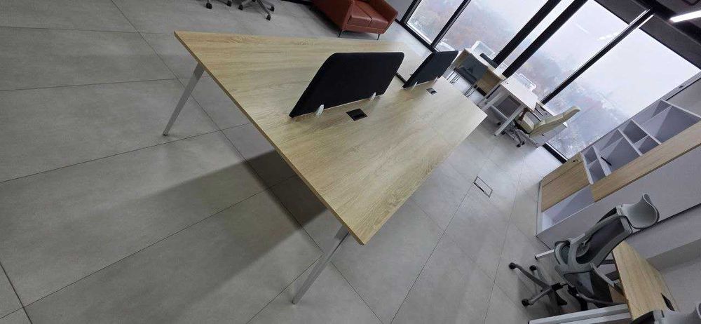 Офисный стол четырехместный