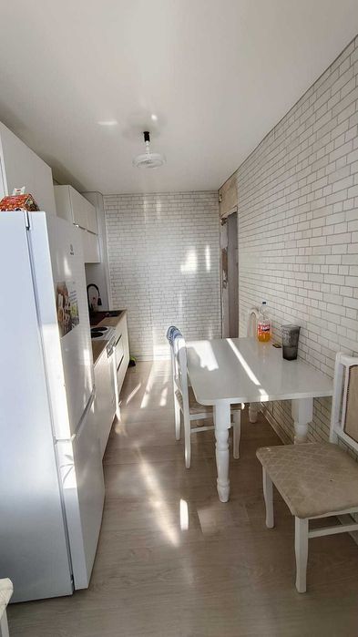 Продам 2-комн квартиру в районе ТРЦ  Таир