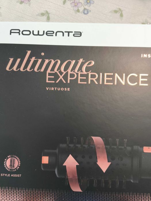 Продавам кръгла четка за коса Roventa