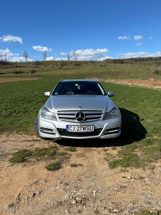 Vând sau schimb Mercedes