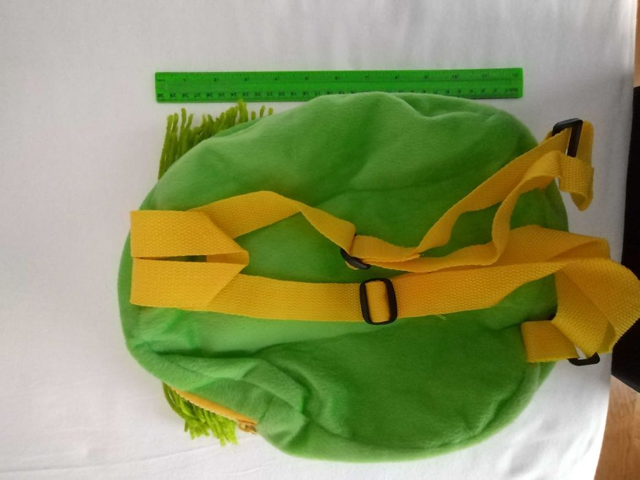 Rucsac cu o papusa aplicata