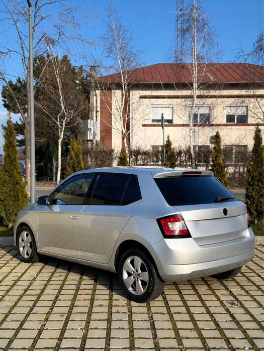 Inchiriez Skoda Fabia 2016 1.4 diesel cutie automata