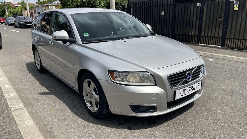 Volvo V50 R-Design