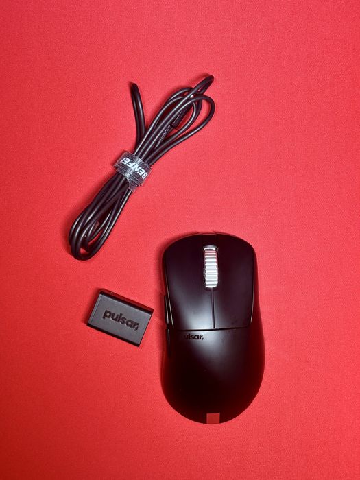 Mouse Gaming Pulsar Xlite v4 eS - Medium, Negru