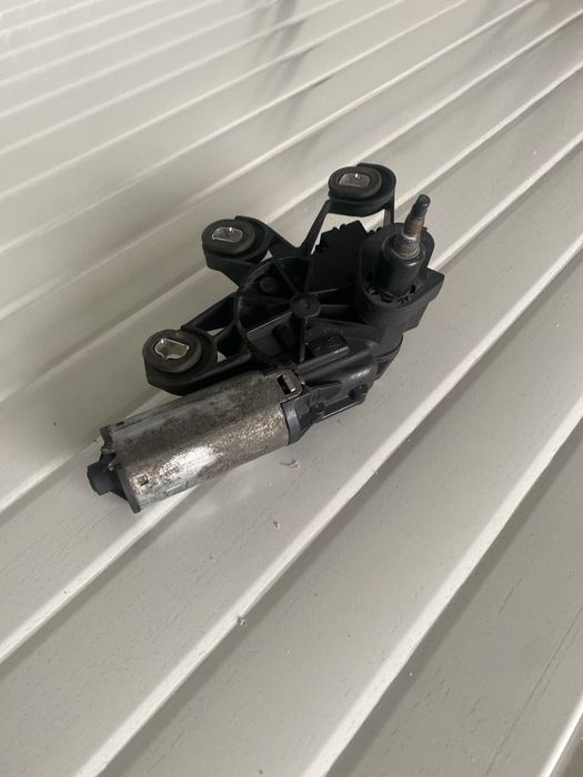 Моторче задна чистачка за мерцедес ц класа w203