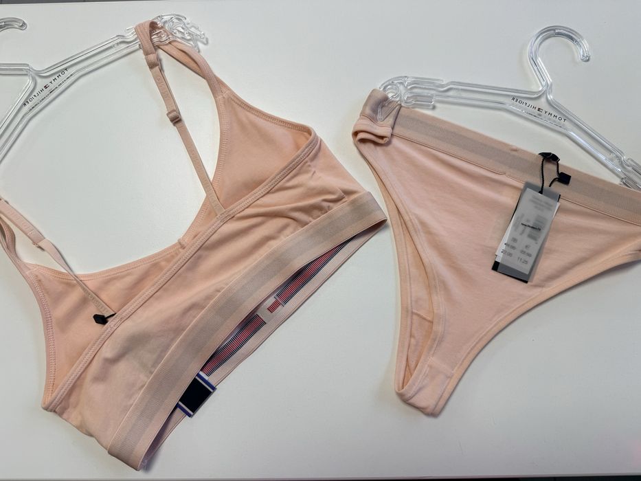 Комплект бюстие и бразилки Tommy Hilfiger /S, М/