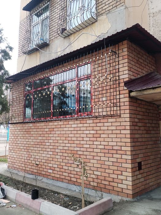 Клаадка Кирпича Балконов, Balkonga gisht teramiz