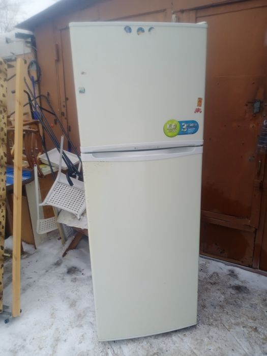 Продам холодильник, рабочий.