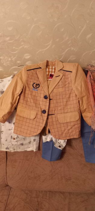 Продам детский костюм для мальчика