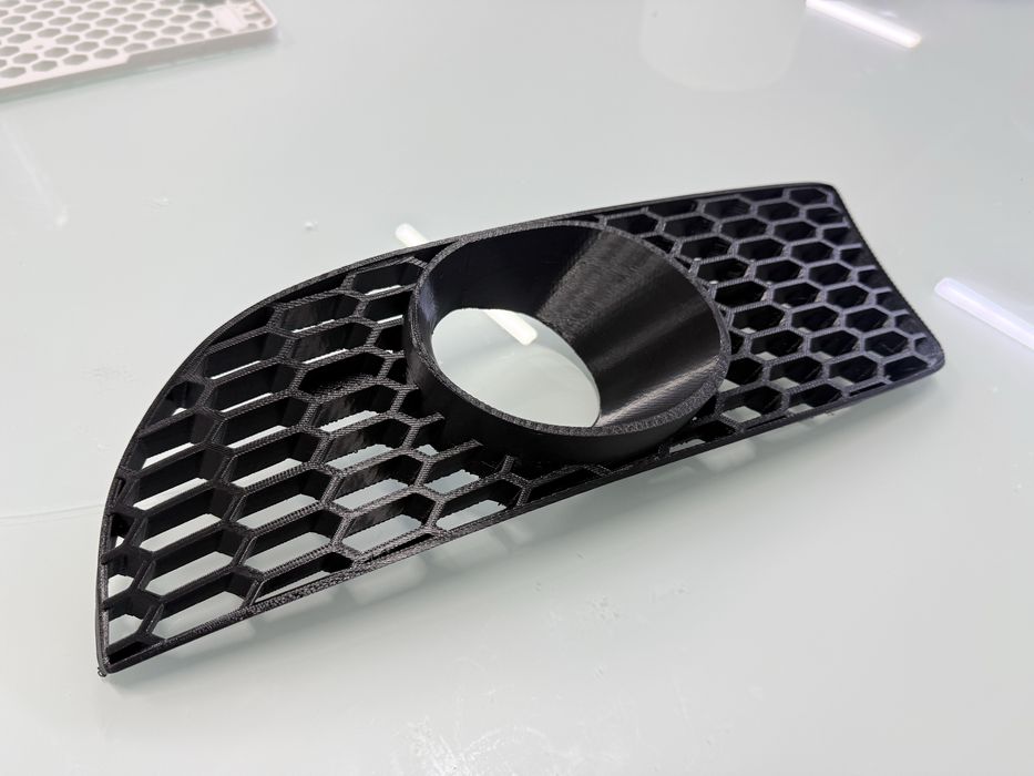 Grila proiectorceata BMW e90 nfl/ fl