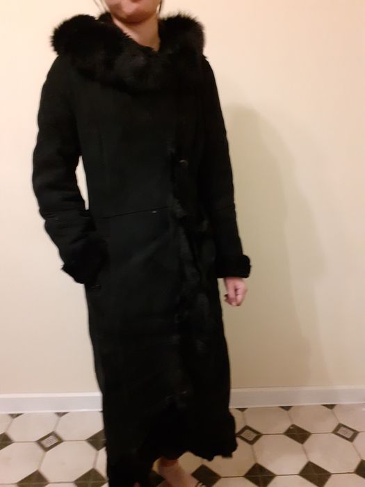 Дубленка черного цвета