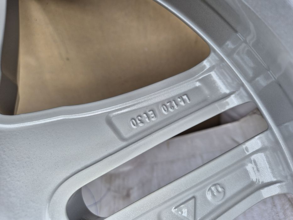 Джанти Borbet 17 цола , 5х120 , 8j , et30 Bmw Mini Opel  Vw T5 T6