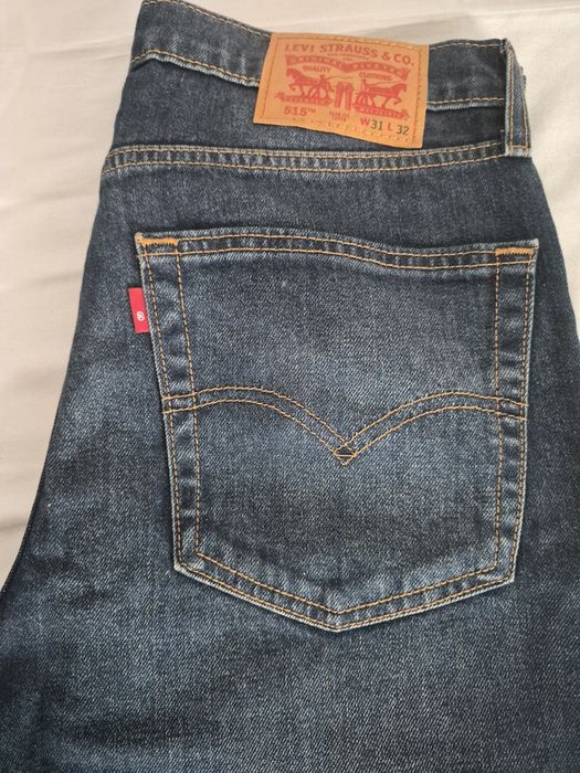 Blugi Levi's noi
