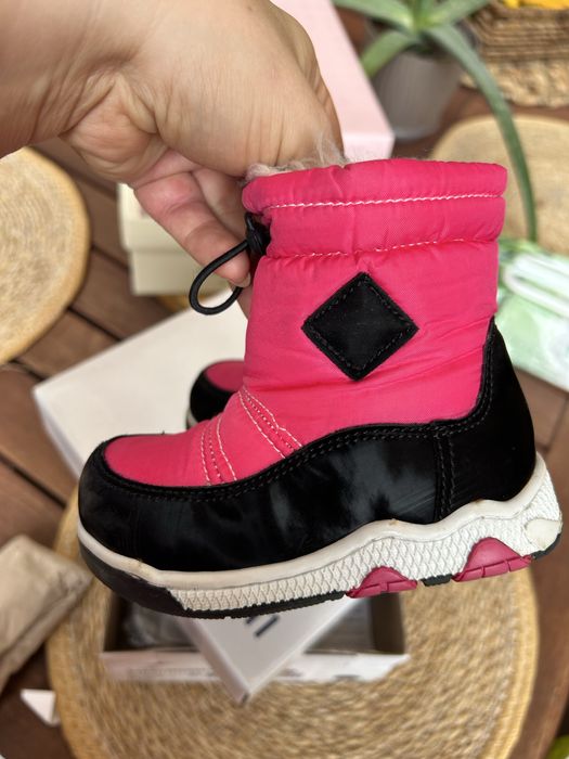 Ghete imblanite fetite marimea 21 Benvenuti