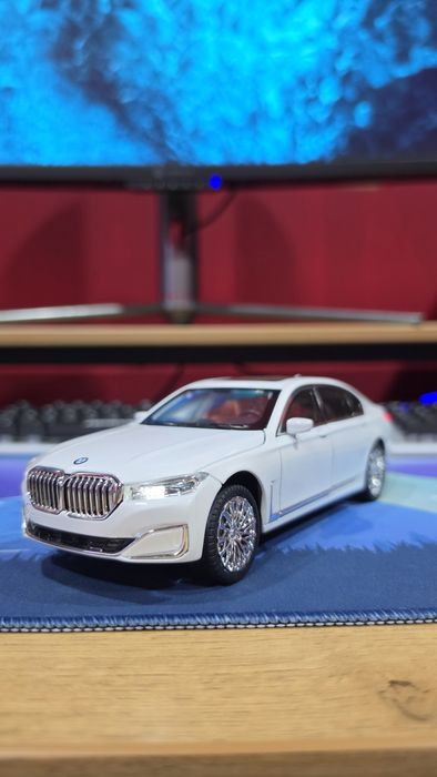 Suvinir BMW temirli sifatli yengi