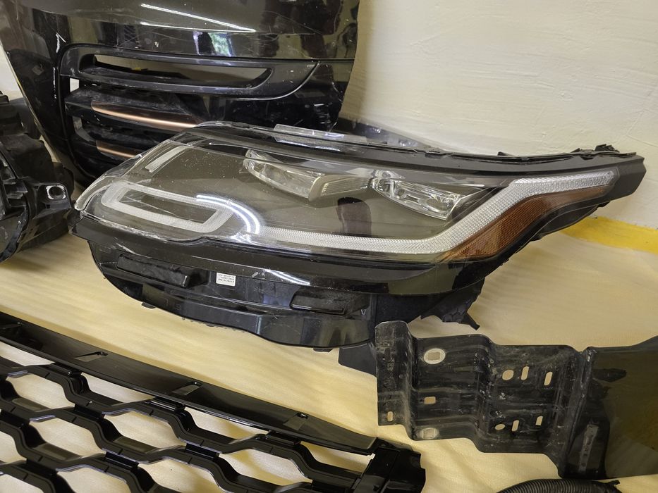 Range Rover Velar части фар стоп решетка