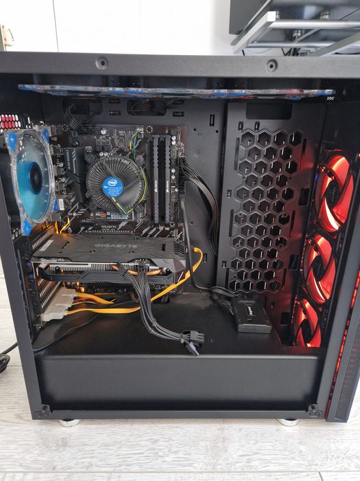 Unitate PC pentru editare video