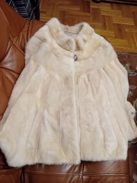 Луксозно дамско палто /болеро/, от естествена кожа (визон/ норка)