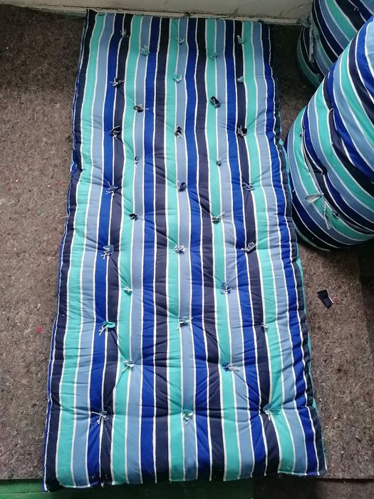 Дюшеци дюшек  производител! Обикновен . Дюшек