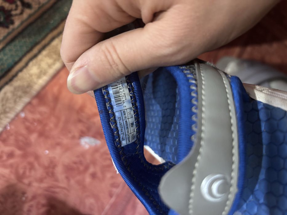 Отдам даром сандалии