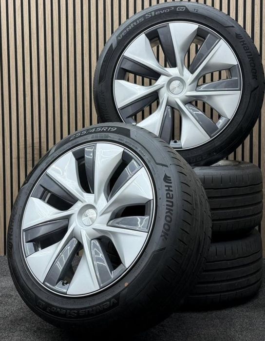 Tesla model Y джанти 19 цола