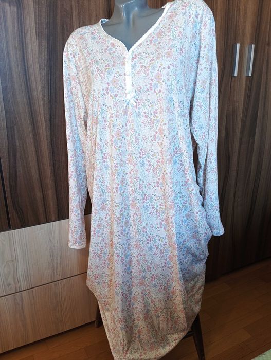 Дамски нощници различни модели големи