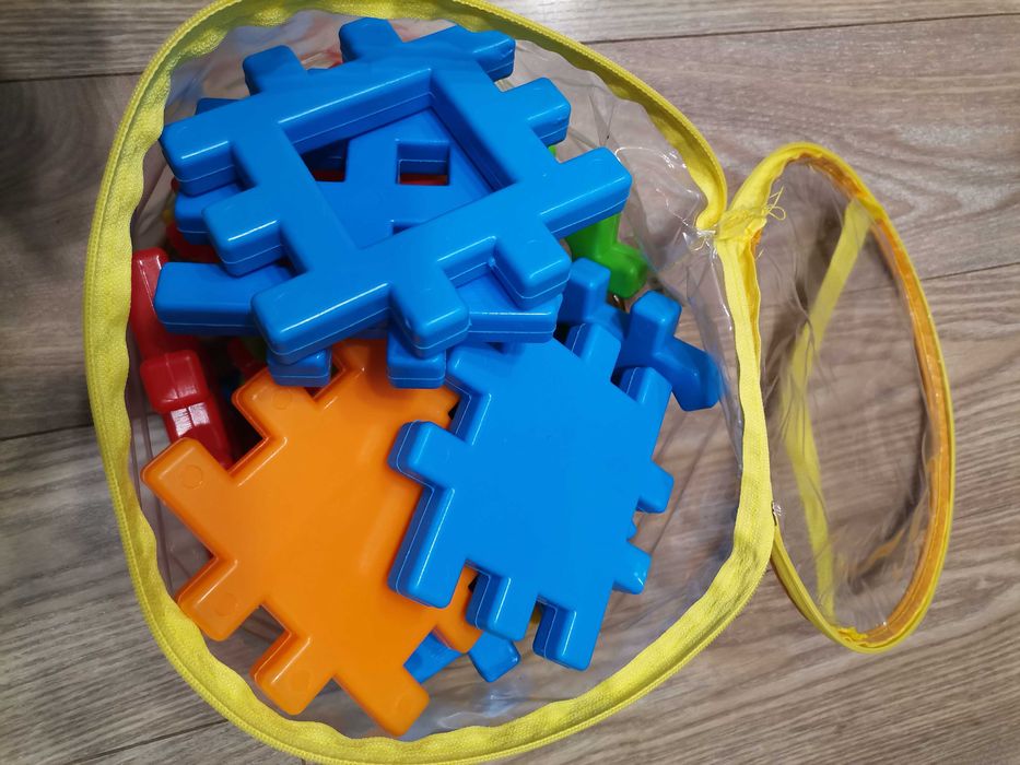 Игра конструктор для малышей