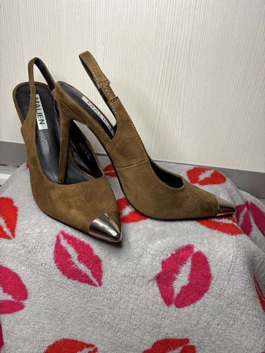 Кафяви токчета със сребрист орнамент