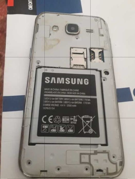 Samsung j2           .
